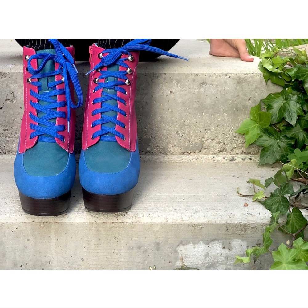 SOLD✔️Retro Neon Pink and Blue Stiletto Pumps - Picture 3 of 5